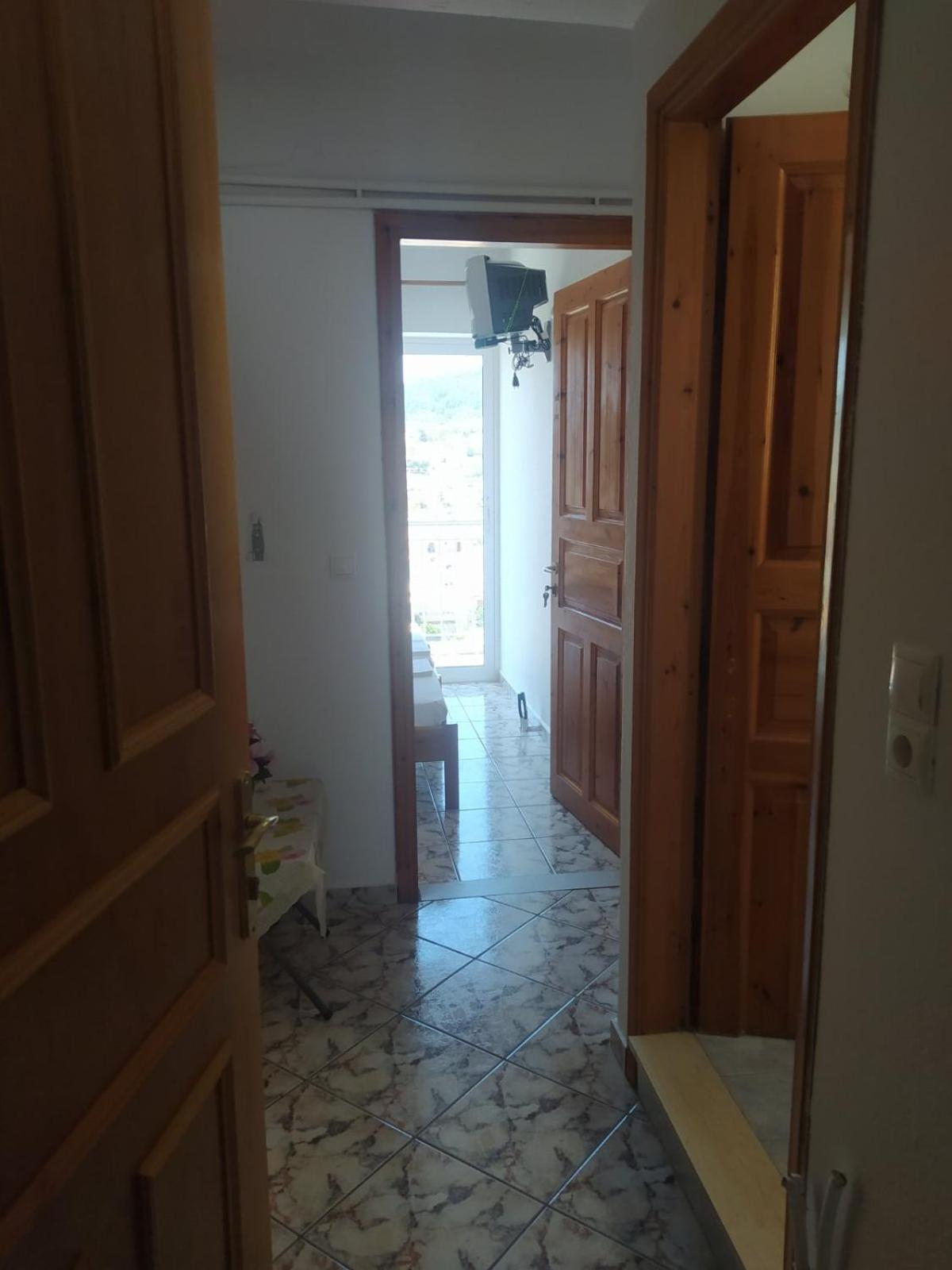 Skiathos Platis House Apartment ภายนอก รูปภาพ