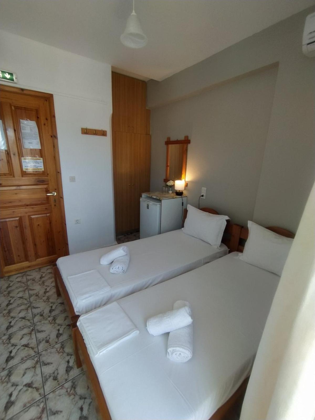 Skiathos Platis House Apartment ภายนอก รูปภาพ