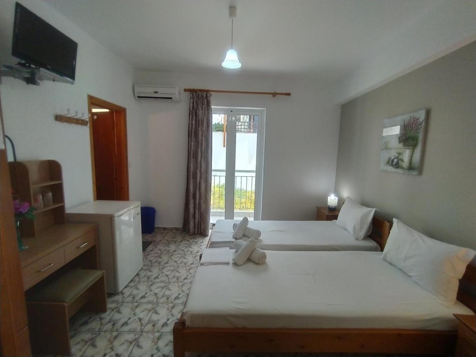 Skiathos Platis House Apartment ภายนอก รูปภาพ